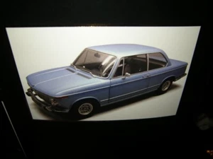 BMW escala 1:12 KK 2002 1ª serie 1971-1974 construcción clara metálica "puertas abiertas" en embalaje original - Imagen 1 de 2