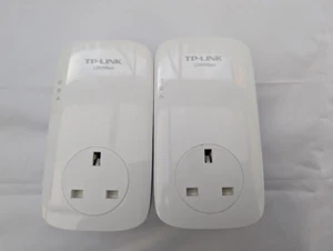 2 TP-LINK 1200Mbps TL-PA8010P AV1200 Passthrough Powerline Adapter WiFi Extender - Picture 1 of 10