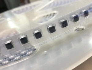 TOKO 614BN-9270Z variabler Induktor, ungeschirmt, SMD, 2424 **NEU** Menge 5 - Bild 1 von 1