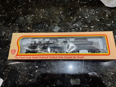IHC  HO 2-6-0 Mogul Steam Locomotive M518 – w/Tender and original packaging - Image 1 of 4