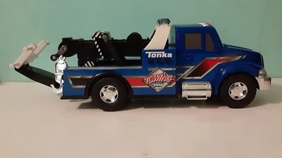 Remolque Tonka, tamaño grande 15" de largo, 5 1/2" de ancho, 6" de alto. Azul, plástico. Foto 1 de 4