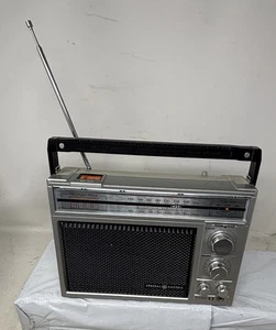 General Electric GE Model 3-5508A AM/FM Stereo Radio 8-Track Working See Clip - Picture 1 of 17