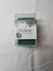 Miyuki Delica 11/0 - Opaco Teñido Verde - 50 gramos (DB0656) - Imagen 1 de 2