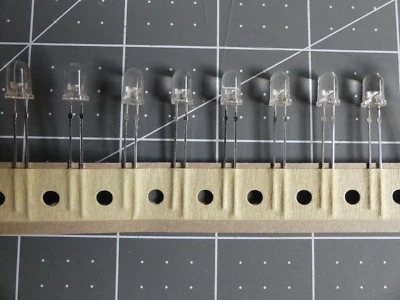 Lot de 10 LED translucides 5mm bleu jaune - Photo 1/4