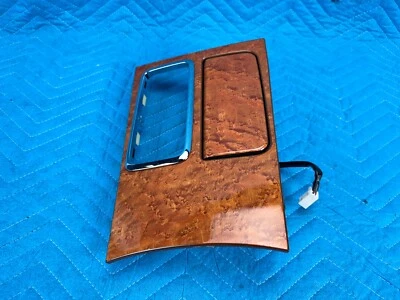 Верхняя деревянная отделочная панель центральной консоли Lexus LS430 с пепельницей 2001-2003 от оригинального производителя - Изображение 1 из 4