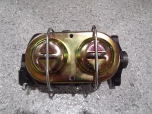 Cilindro maestro Corvette Mid 69-72 C1 con sangradores GM #5460346 PG-SIN FECHA-restaurado - Imagen 1 de 13