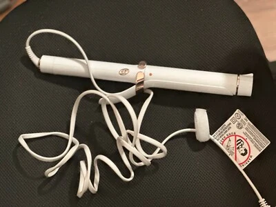 T3 - SinglePass Curl 1 ¼" Professional Curling Iron  - Image 1 of 4