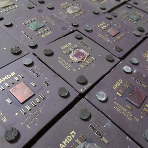 Lote de 26 LB AMD Duron PGA CPU/Procesador Cerámica/Pines Dorados Recuperación de Chatarra Skt 462 - Imagen 1 de 4