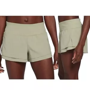 Calia Kick it Up Active Short Mid Rise Angle Slit Short in Smudge Sage Größe XXL - Bild 1 von 14