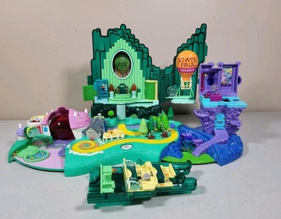 WIZARD OF OZ Polly Pocket Emerald City Playset 2001 - Incomplete & Untested  - Image 1 of 4