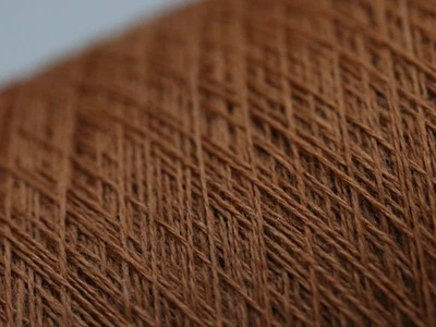 S18 (44€/kg) 250g SUPERSOFT MERINO SCHURWOLLE SAFRAN (44/2) Zwirn Wolle Stricken - Bild 1 von 4