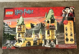 LEGO HARRY POTTER HOGWARTS CASTLE 4867 - NEW