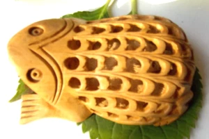 GRENOUILLE  EN BOIS EVIDE SCULPTE UNDERCUT  MERE GRENOUILLE taille moyenne*** - Picture 1 of 2