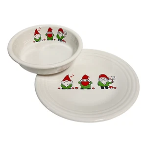 Fiestaware GNOME MY HEART Off-White 9" Luncheon Plate and/or 19 oz Medium Bowl - Imagen 1 de 18