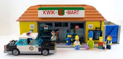 LEGO SIMPSONS: Kwik-E-Mart  (71016) CUSTOM (With Figures) - Image 1 of 2