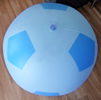 Sehr seltener riesiger hellblauer WASSERBALL "Enjoy Life", D = 75 cm / 30" flach - Bild 1 von 4