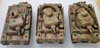 Carri PANZER III DIVERSE VERSIONI ESCI MODELLINO 1/72 BUILD & PAINTED - Immagine 1 di 3