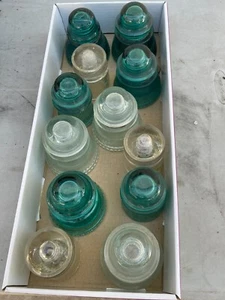 Menge 12 Vintage Hemingray Glas Isolator Klar und Blau Glas Hergestellt in den USA - Bild 1 von 4