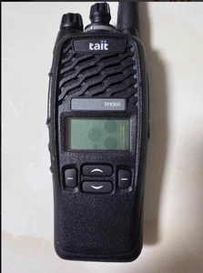 Tait TP9300 walkie talkie UHF 450-520MHZ digital with battery without charger - Picture 1 of 5
