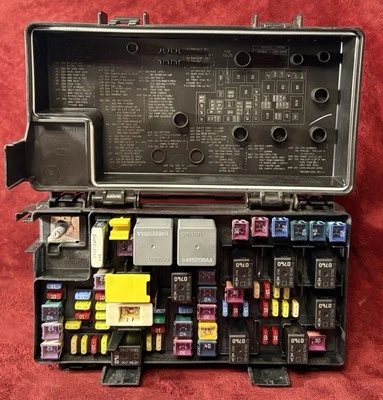 2012 Dodge Caravan R/T Town & Country Integrated Power Fuse Box 68105507AE - Image 1 of 4