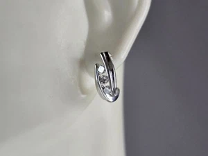 Womens Vintage Estate 10K White Gold Diamond Earrings, 2.1g E3513 - Picture 1 of 4