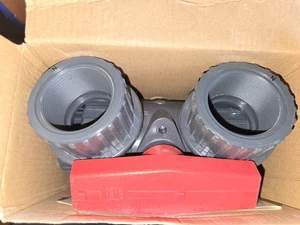 Hayward TBB1015CPEG 1 1/2" PVC Double Union Ball Valve  NEW - Picture 1 of 2