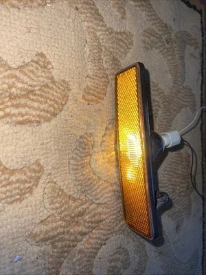92-98 TRACKER SIDEKICK FRONT SIDE MARKER LIGHT RH  PASSENGER OEM - Image 1 of 4