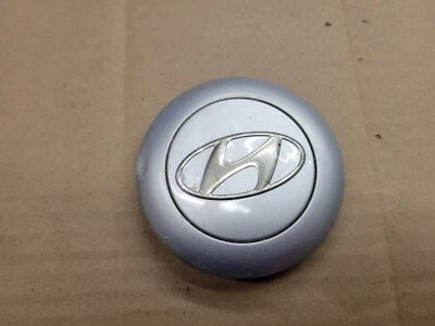 Hyundai OEM 2007 2008 Entourage 3 3/8" tapa central buje cubierta antipolvo 52960-4D100 Foto 1 de 3