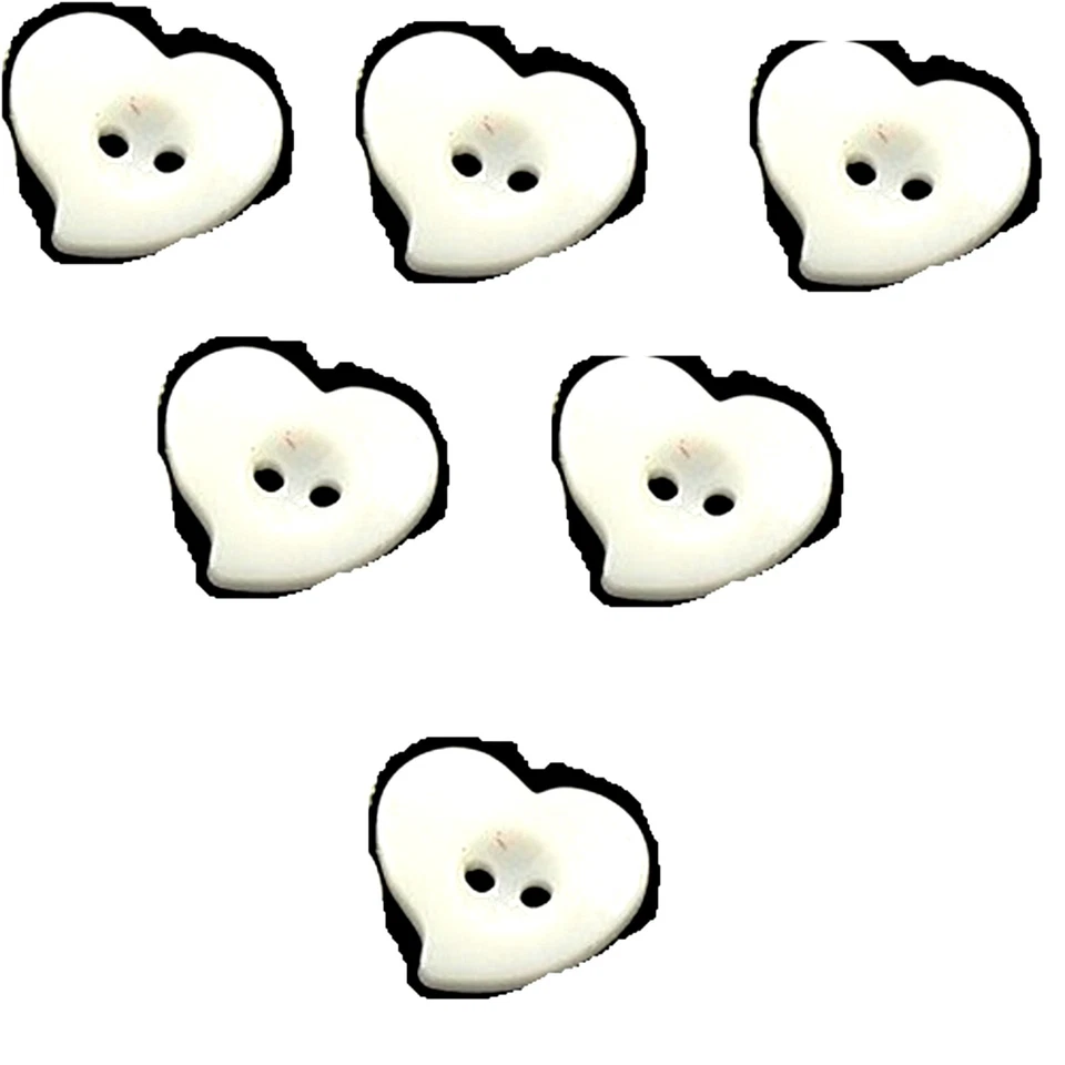 LOT 6 BOUTONS ACRYLIQUES : coeur blanc 13*12mm (04) - Photo 1/1