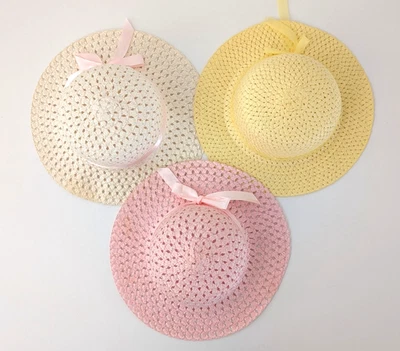Juego de 3 gorras de sol de paja para niña con lazo de cinta de satén rosa, amarillo, blanco Foto 1 de 4