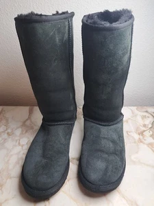 EUC UGG Classic Tall II BLACK Suede PULL-ON Shearling Lined WINTER BOOTS Sz 7 - Picture 1 of 7