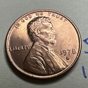 1978 D Lincoln Memorial Cent Penny Actual Coin 517X - Picture 1 of 3