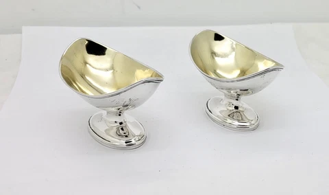 PR. ANTIQUE GILT STERLING SILVER LION CRESTED BE BOLDE BE WYSE SALT CELLARS,3.5" Cover
