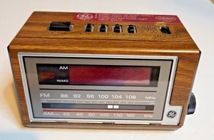 Radio Reloj Digital Electrónico Compacto FM/AM Modelo 7-4601A DE COLECCIÓN GE Probado - Imagen 1 de 6