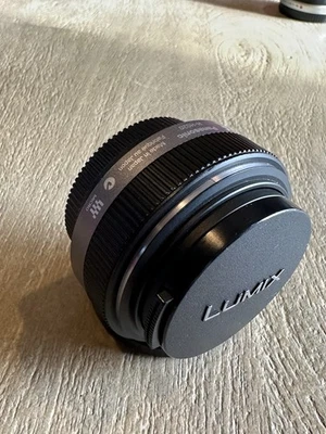 Асферический объектив Panasonic H-H020 Lumix G 20 мм f/1.7 Micro 4/3 черный - Изображение 1 из 4