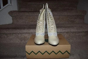 Botas de Vaquero del Oeste de Encaje Marfil Catedral Granjas de Roble De Colección RARAS - Imagen 1 de 13