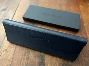 Gafas Warby Parker Estuche Rígido Plegable Triángulo Azul Medianoche Imitación Cuero VACÍO - Imagen 1 de 20