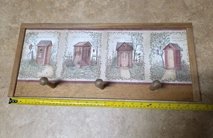 Perchero colgante vintage de madera maciza 3 clavijas granja Linda Spivey Outhouses - Imagen 1 de 8