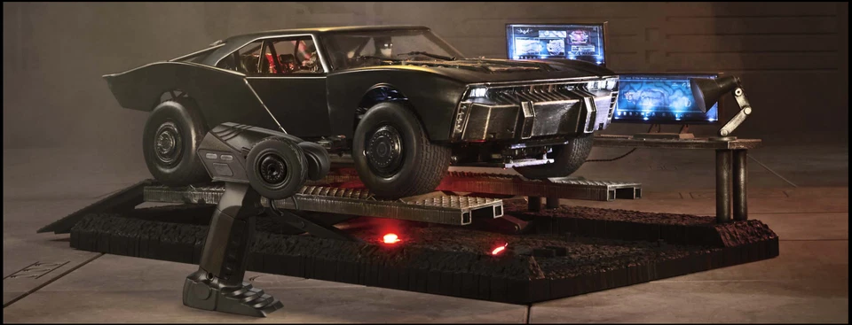 Hot Wheels The Batman Batmobile Car - Black (HCD19)