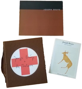 Lot of 3 Joseph Beuys: Early Watercolors/Und Die Medizin/art catalog sculpture - Picture 1 of 23