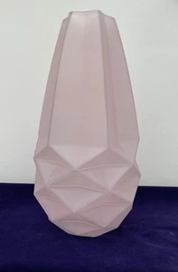 Vaso in vetro smerigliato rosa Art Decò francese (14") - Foto 1 di 8
