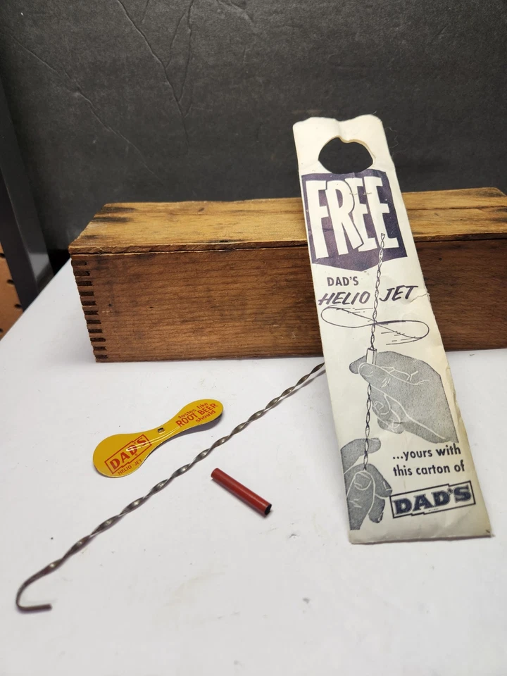 JUGUETE VOLADOR HELIO JET VINTAGE PUBLICIDAD CERVEZA RAÍZ PAPÁS AÑOS 60 CON PAQUETE Foto 1 de 1