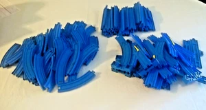 Tomy Trackmaster Thomas The Train Blue Tracks Lot Of 130 Misc Pieces - Picture 1 of 4