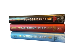 THE HUNGER GAMES TRILOGY Set of 3 Hardcover Books w/DJs by Suzanne Collins - Picture 1 of 3