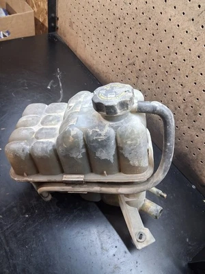 2001-2007 LB7 LLY LBZ 6.6L GM Duramax Coolant Reservoir Dorman 603-125 B18 - Image 1 of 4