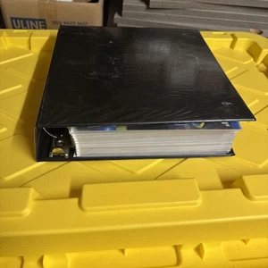 3 ring binder full of NASCAR memorabilia, signed & Unsigned Documents & Pictures - Picture 1 of 24