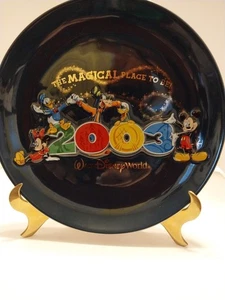 2003 Disney Collectors 8 Inch Plate - Picture 1 of 3