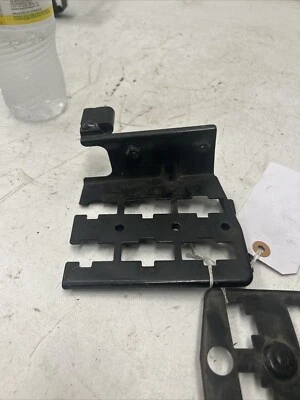 82 soportes de montaje eléctrico Kawasaki KZ1100 D KZ 1100 OEM Spectre Foto 1 de 4