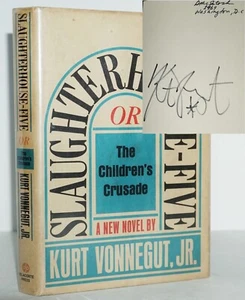*SIGNED* SLAUGHTERHOUSE-FIVE ~FINE/NR FINE 1ST/1ST EDITION~ ~ KURT VONNEGUT - Picture 1 of 11