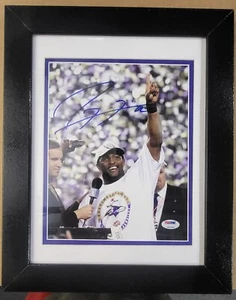 Ray Lewis Ravens Signed 8x10 Wood Framed PSA/DNA - Picture 1 of 2